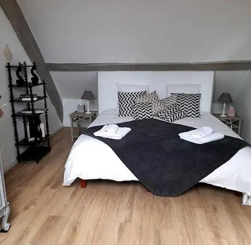 La Closerie De Charme Pres De Giverny Holiday home Hardencourt-Cocherel